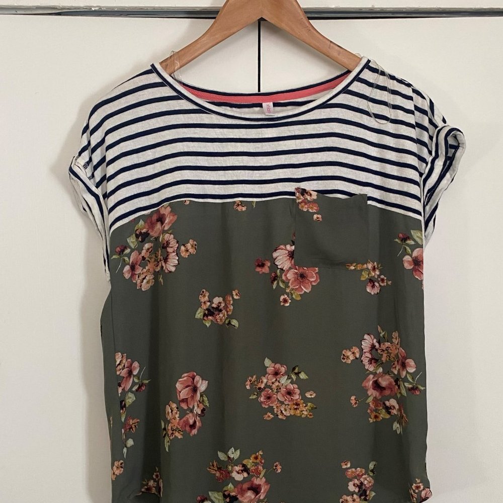 Xhilaration Women's top, striped top and floral bottom, size SMALL